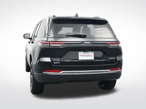 Used 2023 Jeep Grand Cherokee Limited image 9