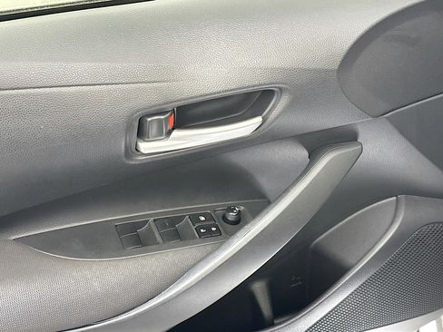 Used 2020 Toyota Corolla LE w/ LE Premium Package image 15