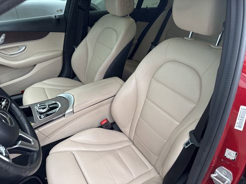 Used 2021 Mercedes-Benz C 300 Sedan image 9