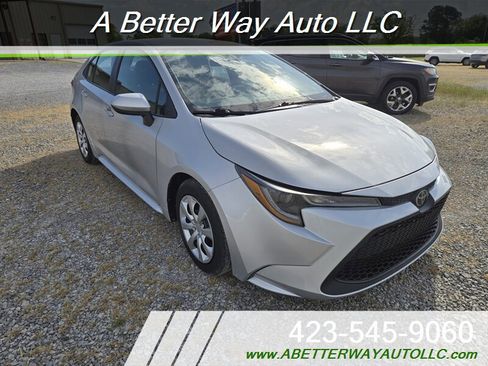 Used 2021 Toyota Corolla LE FWD image 4