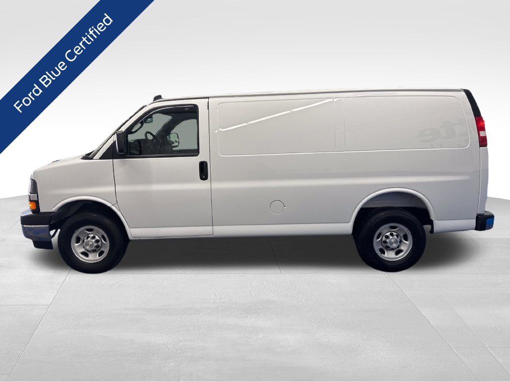 Used 2025 Chevrolet Express 2500 w/ Driver Convenience Package RWD image 2