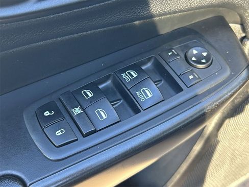 Used 2021 Jeep Cherokee Trailhawk image 18