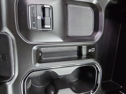 Used 2025 GMC Sierra 2500 AT4 AWD/4WD image 20