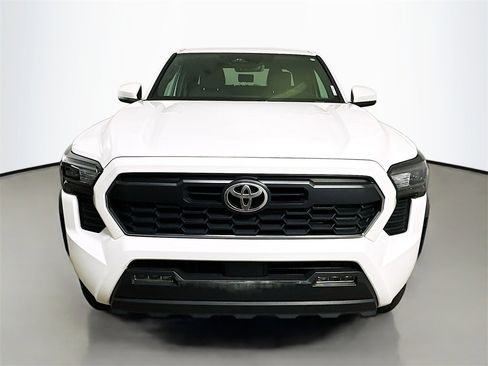 Used 2025 Toyota Tacoma TRD Off-Road image 2