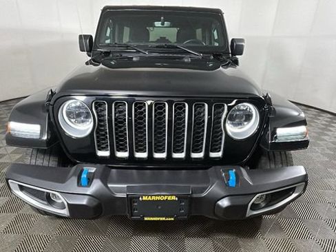 Used 2023 Jeep Wrangler Unlimited Sahara w/ Cold Weather Group AWD/4WD image 8