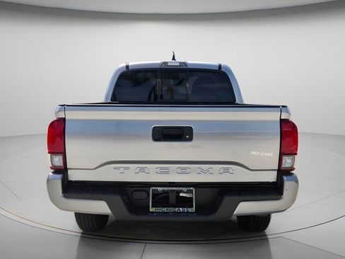 Used 2022 Toyota Tacoma SR w/ SR Convenience Package RWD image 5