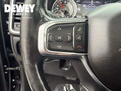 Used 2019 RAM 1500 Laramie AWD/4WD image 18