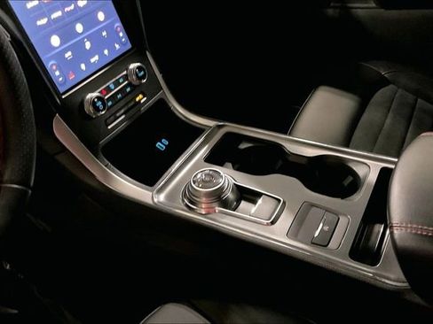 Used 2024 Ford Edge ST-Line image 15