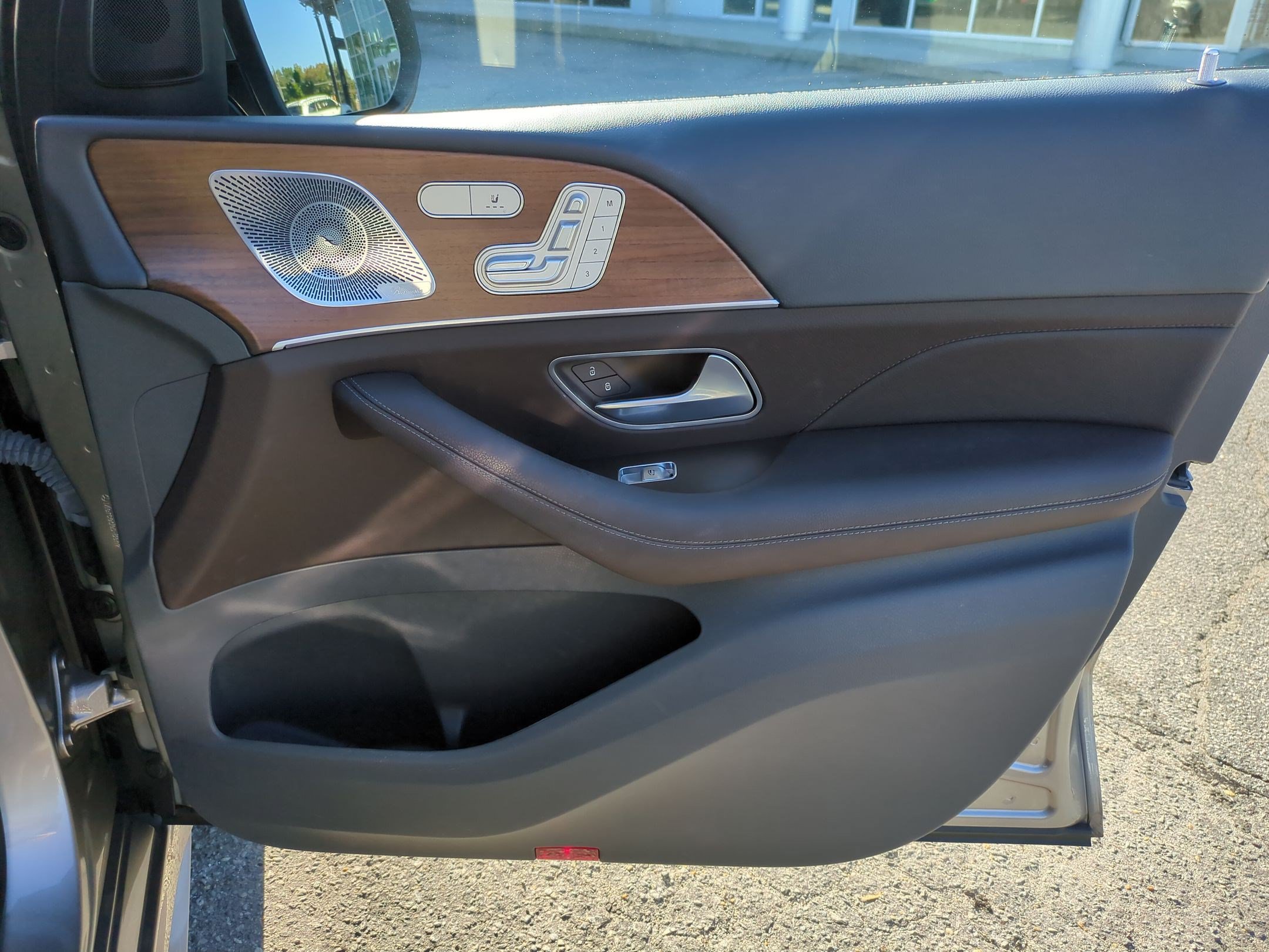Used 2020 Mercedes-Benz GLE 350 4MATIC image 35