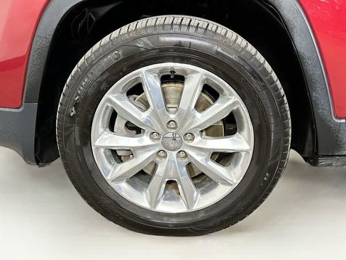 Used 2016 Jeep Cherokee Limited image 8
