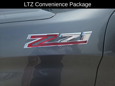 Used 2021 Chevrolet Silverado 1500 LTZ w/ Technology Package AWD/4WD image 13