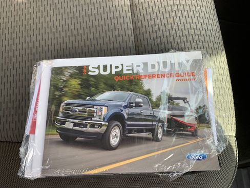 Used 2019 Ford F250 XLT w/ XLT Premium Package image 28