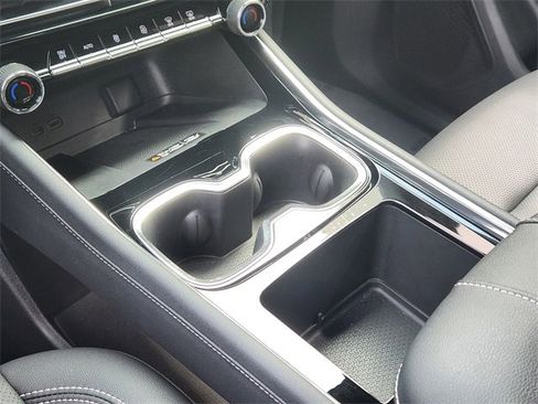 Certified 2025 Chevrolet Traverse LT image 15