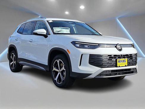 New 2026 Volkswagen Tiguan SE image 3