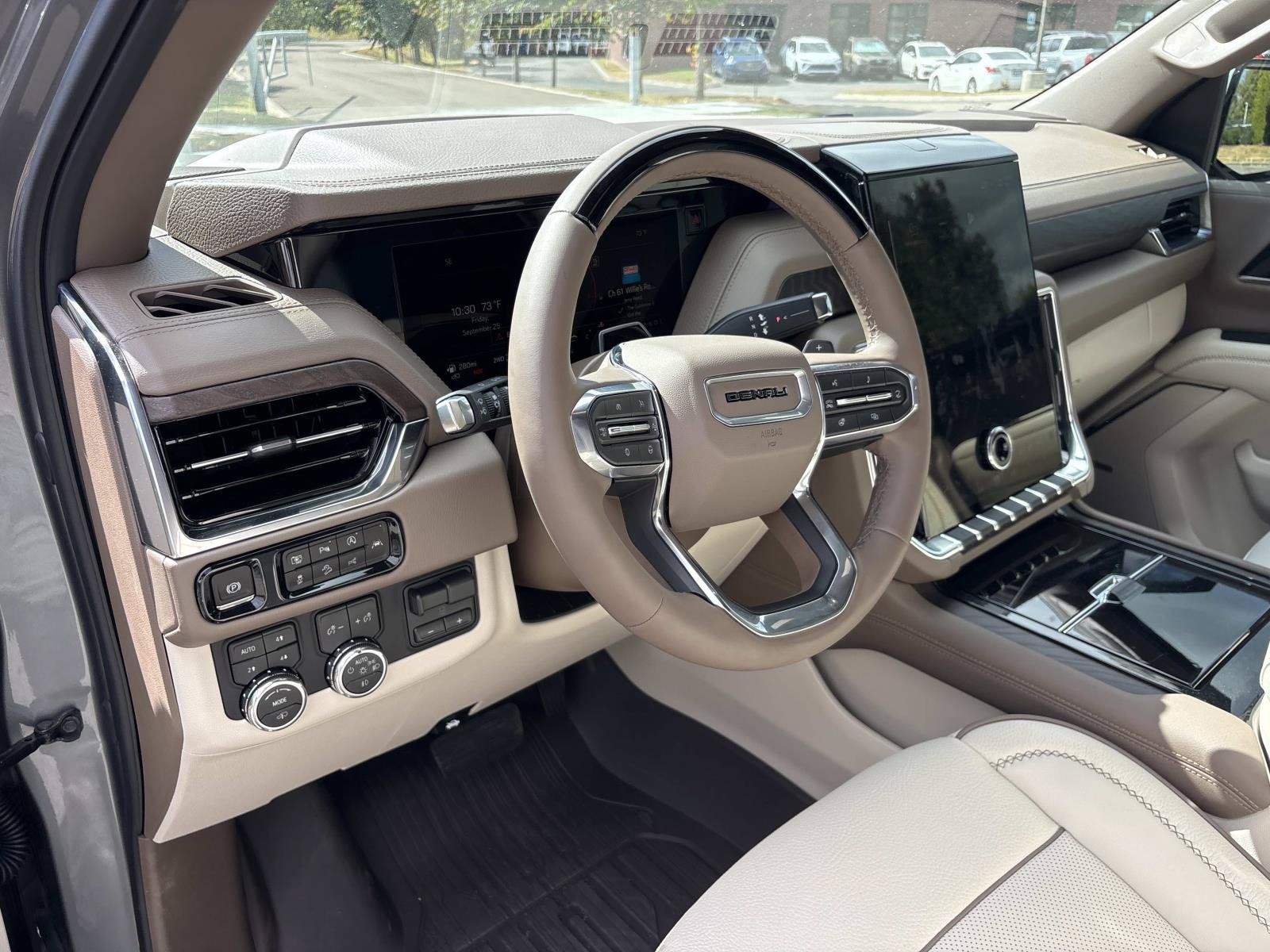 Used 2026 GMC Yukon Denali w/ Denali Reserve Package AWD/4WD image 19