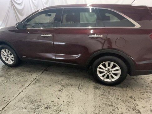 Used 2019 Kia Sorento AWD image 11