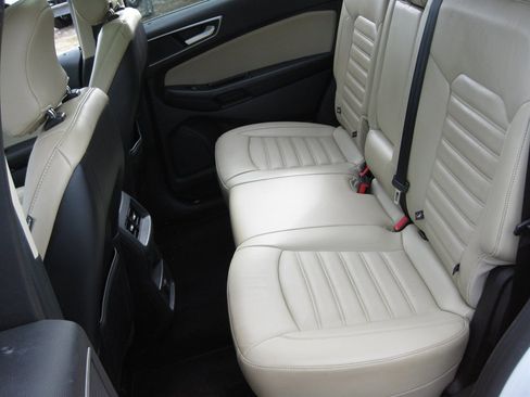 Used 2015 Ford Edge SEL w/ Equipment Group 201A image 23