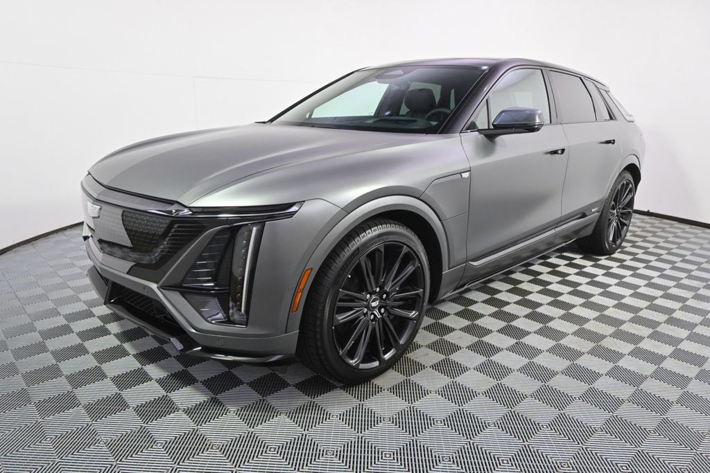 New 2026 Cadillac Lyriq V w/ LPO, Onyx Lite Package AWD/4WD image 2