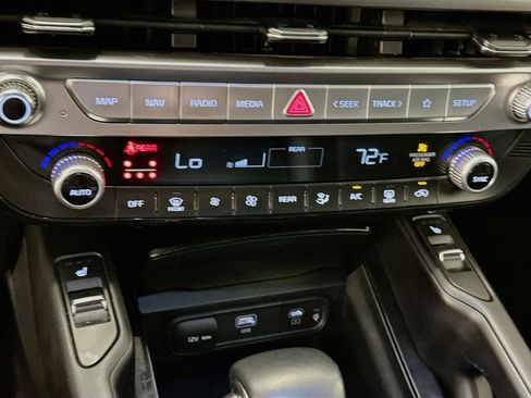 Used 2025 Kia Telluride S AWD/4WD image 24