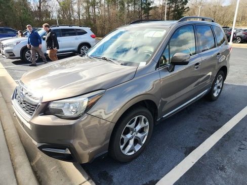 Used 2017 Subaru Forester 2.5i Touring image 4