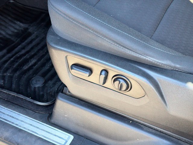 Used 2022 Chevrolet Silverado 1500 LT AWD/4WD image 21
