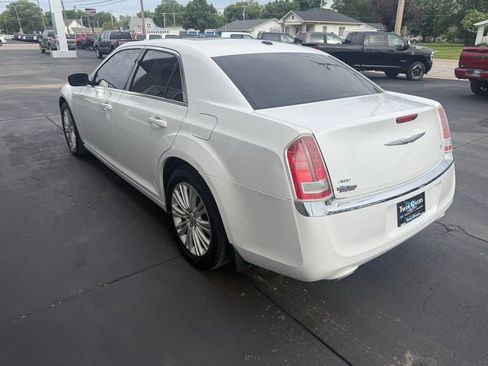 Used 2013 Chrysler 300 AWD w/ Driver Convenience Group image 5