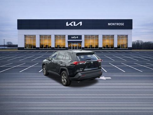Used 2024 Toyota RAV4 XLE w/ Convenience Package AWD/4WD image 7