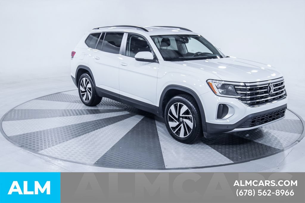 Used 2025 Volkswagen Atlas SE FWD image 13