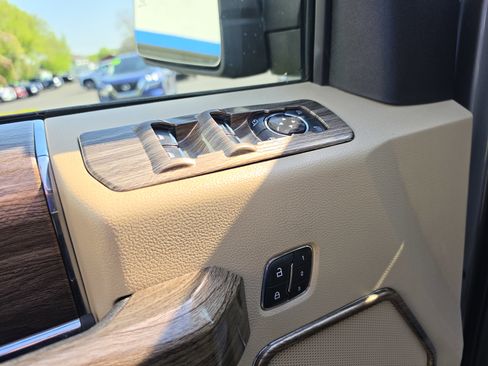 Used 2019 Ford F150 Lariat w/ Trailer Tow Package AWD/4WD image 18