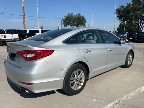 Used 2015 Hyundai Sonata SE FWD image 3