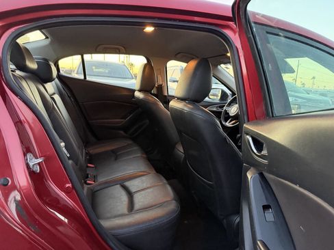 Used 2018 MAZDA MAZDA3 Touring image 27