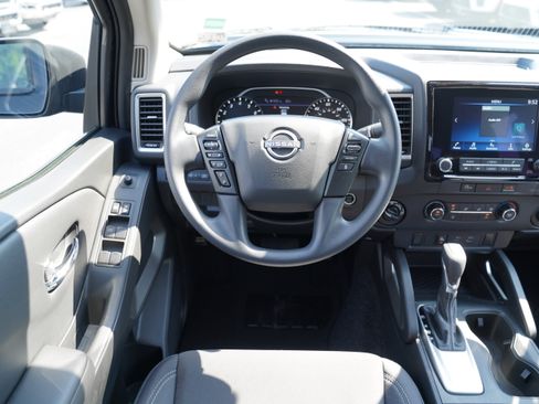 Used 2024 Nissan Frontier SV w/ Technology Package AWD/4WD image 11