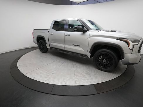 Used 2024 Toyota Tundra Limited image 13