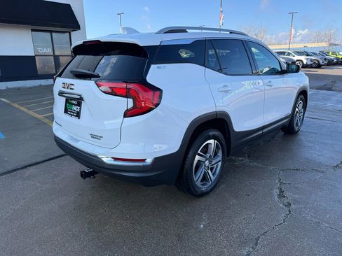 Used 2020 GMC Terrain SLT image 16