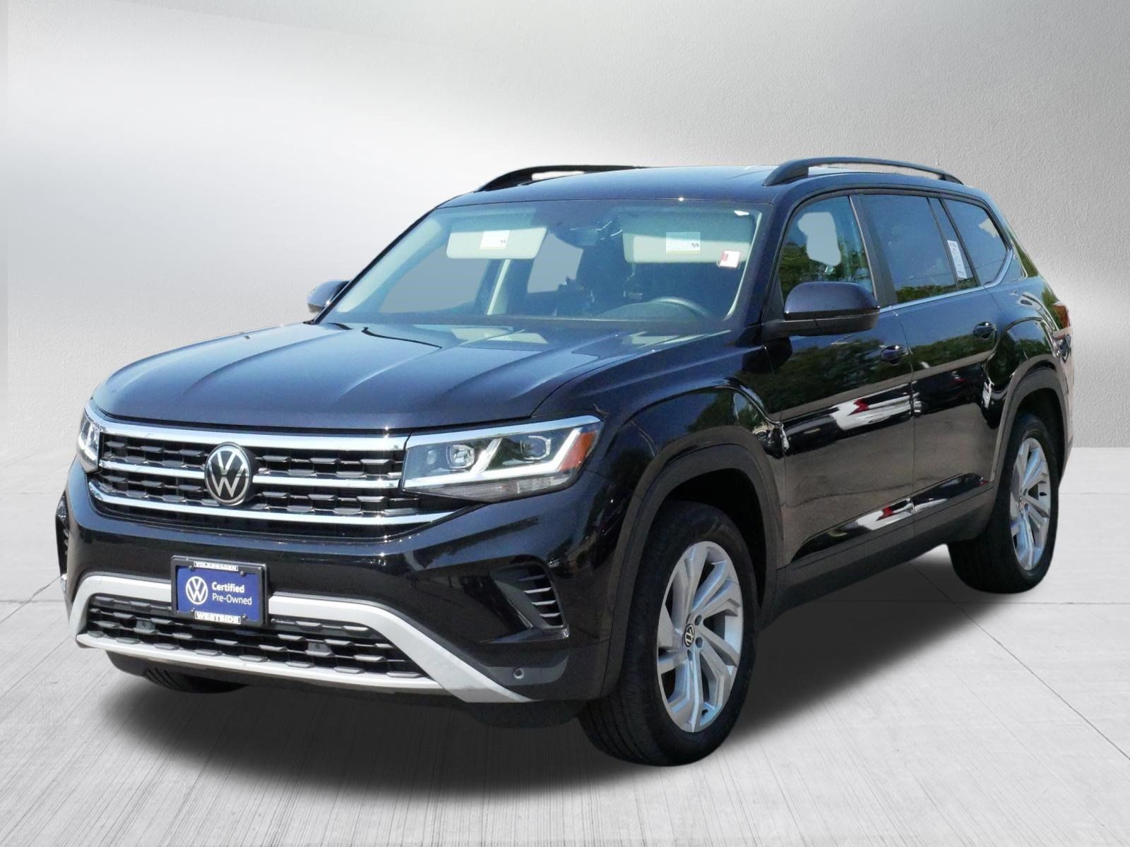 Certified 2023 Volkswagen Atlas SE w/ Panoramic Sunroof Package AWD/4WD image 3