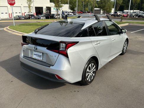 Used 2021 Toyota Prius LE AWD/4WD image 10