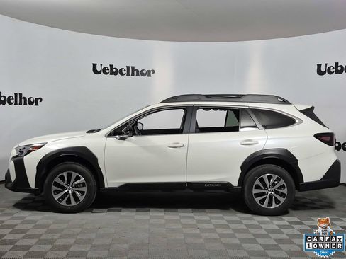 Used 2025 Subaru Outback Premium AWD/4WD image 4