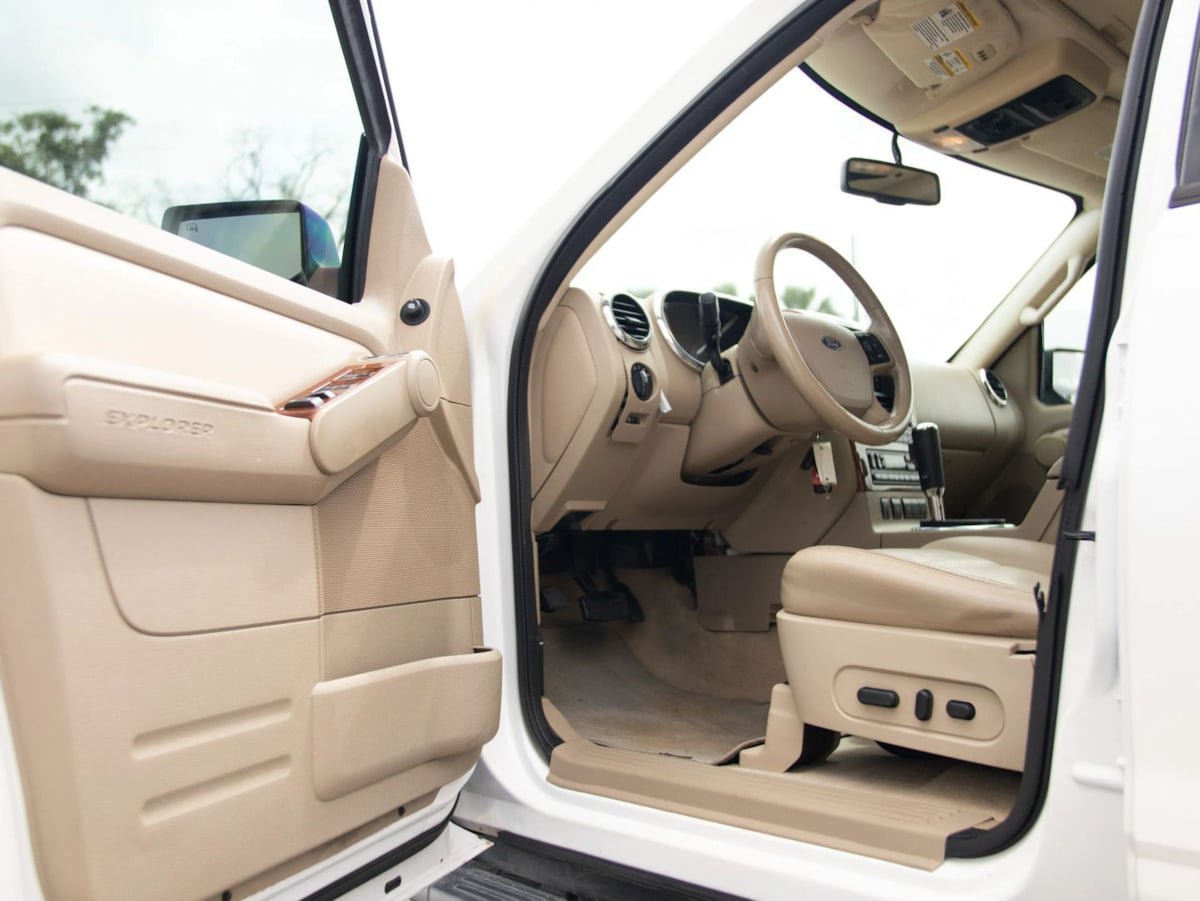 Used 2010 Ford Explorer Eddie Bauer RWD image 15