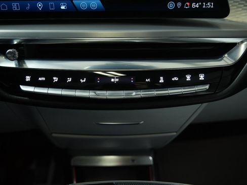 Used 2024 Cadillac Lyriq Luxury image 38