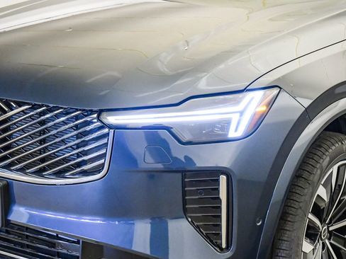 New 2026 Volvo XC90 T8 Ultra w/ Protection Package Premier AWD/4WD image 9