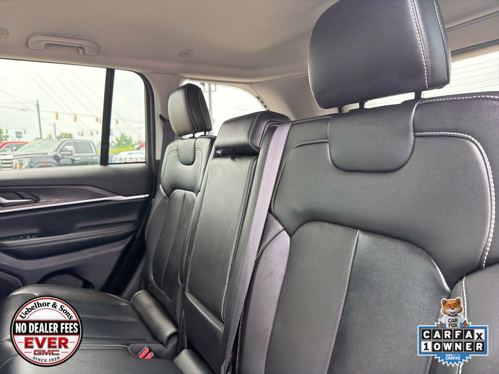 Used 2023 Jeep Grand Cherokee Limited w/ Trailer Tow Prep Group (B) AWD/4WD image 18