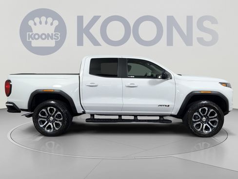 Used 2024 GMC Canyon AT4 w/ Technology Package AWD/4WD image 8