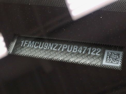 Certified 2023 Ford Escape ST-Line Select image 35