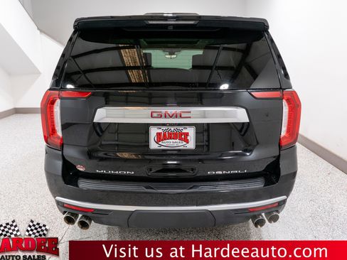 Used 2021 GMC Yukon Denali w/ Denali Premium Package image 4