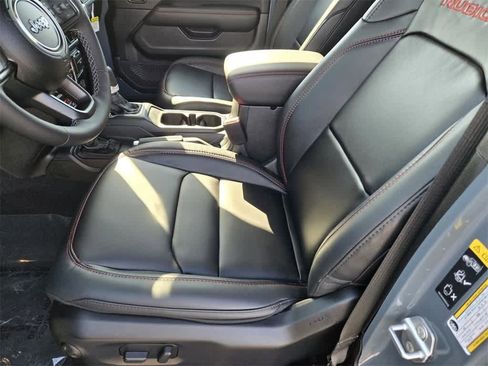 New 2025 Jeep Wrangler Unlimited Rubicon image 13