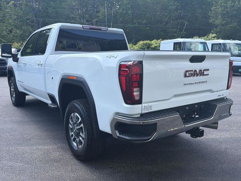 New 2026 GMC Sierra 2500 SLE w/ SLE Value Package; AWD/4WD image 3