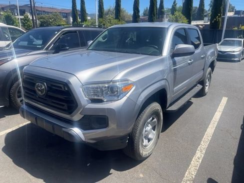 Certified 2018 Toyota Tacoma SR w/ SR Convenience Package AWD/4WD image 6
