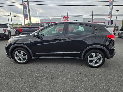 Used 2017 Honda HR-V LX image 8