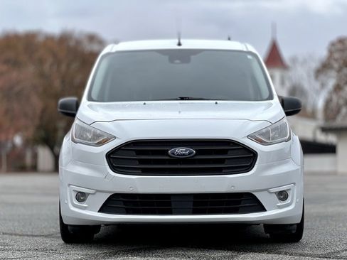 Used 2019 Ford Transit Connect XLT image 2