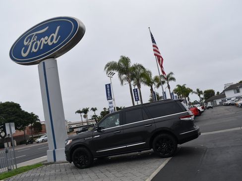 Used 2024 Lincoln Navigator Black Label image 35